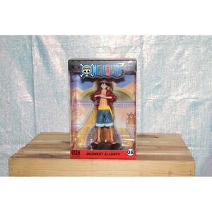 One Piece Super Figure Collection Monkey D Luffy Figure